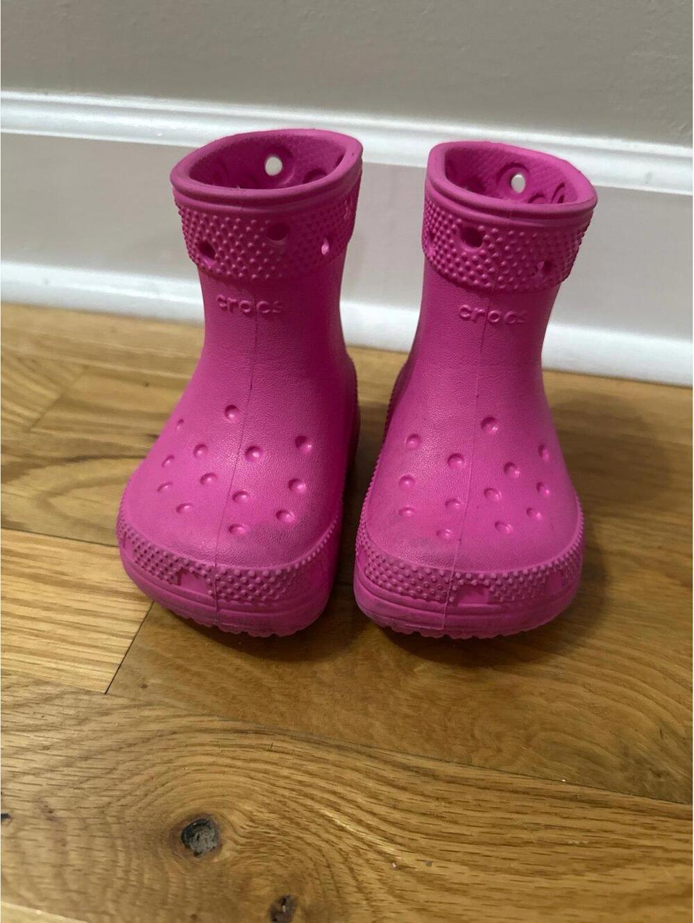 Crocs Classic Crush Waterproof Hot Pink Pull On Boots Kid’s Size C4